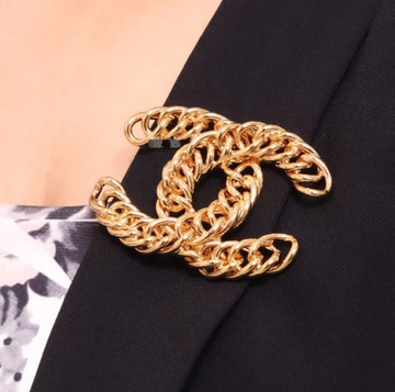 CC Chain vintage brooch