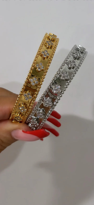The Clover Bangle