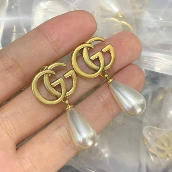 Elegant GG Letter Stud Earrings – Gold-Plated Minimal Luxe Code 1326