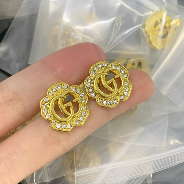Elegant GG Letter Stud Earrings – Gold-Plated Minimal Luxe Code 1322
