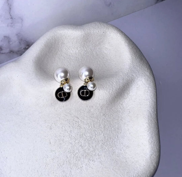 Upabov D Earring