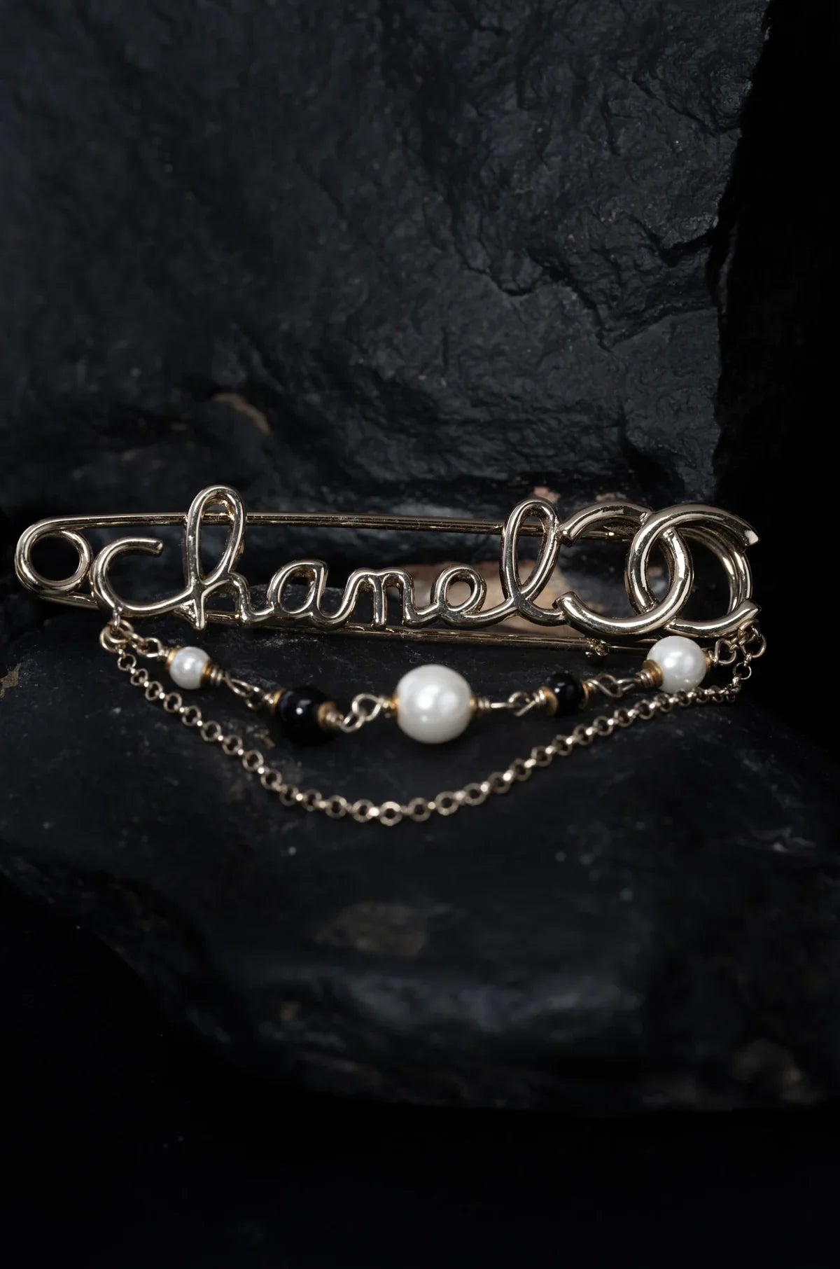 Signature Chic Brooch