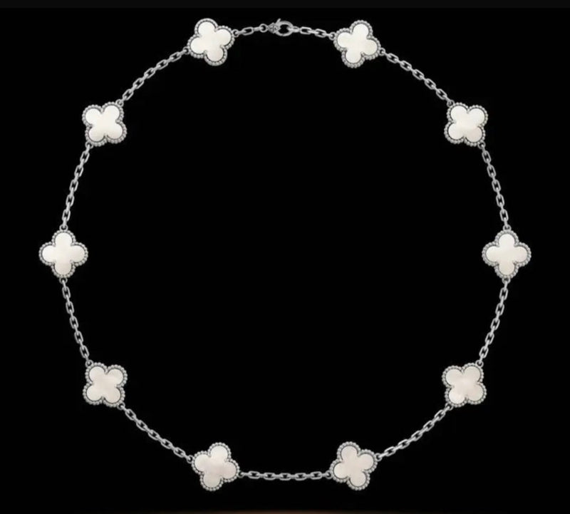 Upabov Flower Necklace