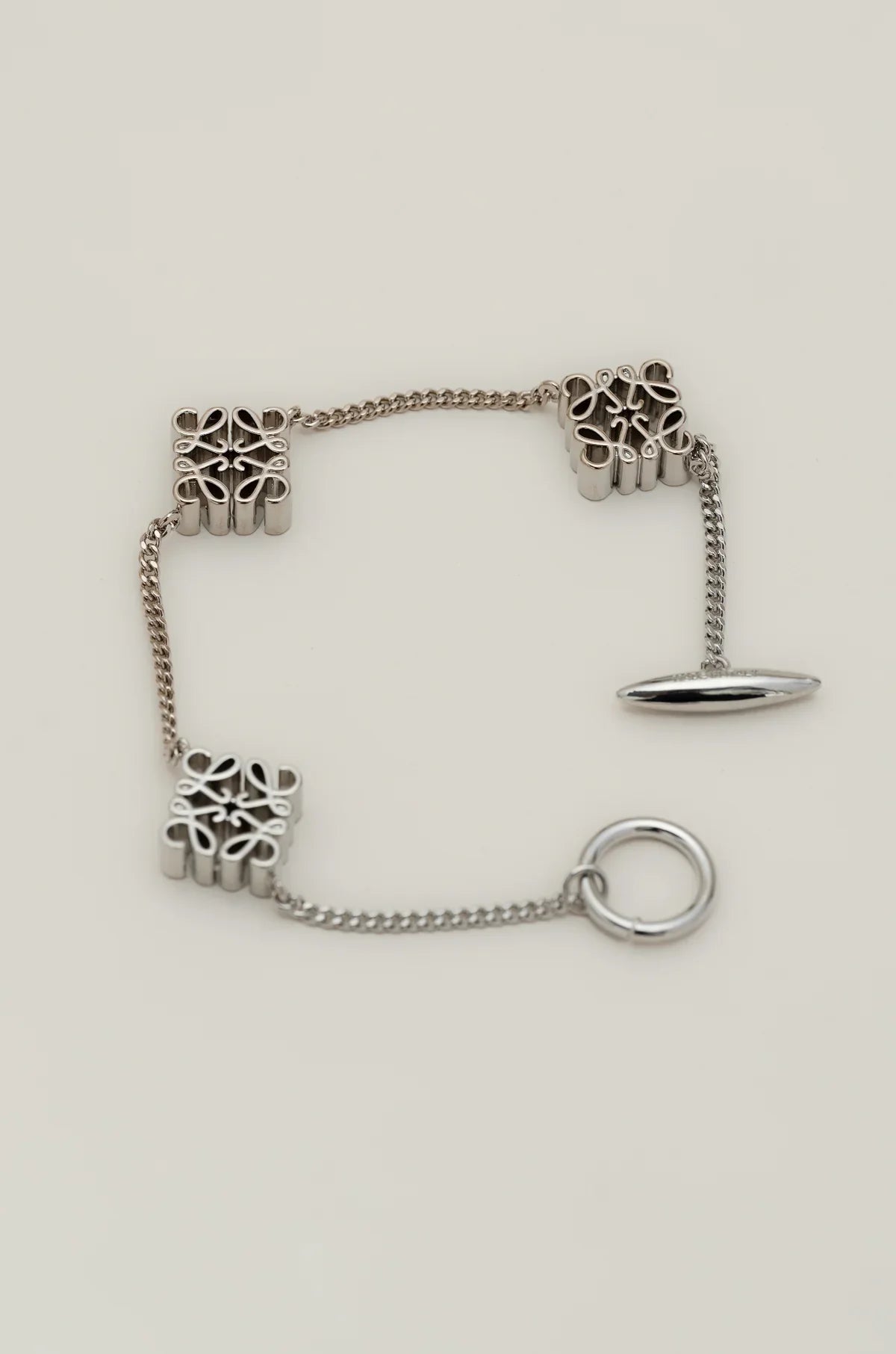 Sleek Silver Clasp Bracelet