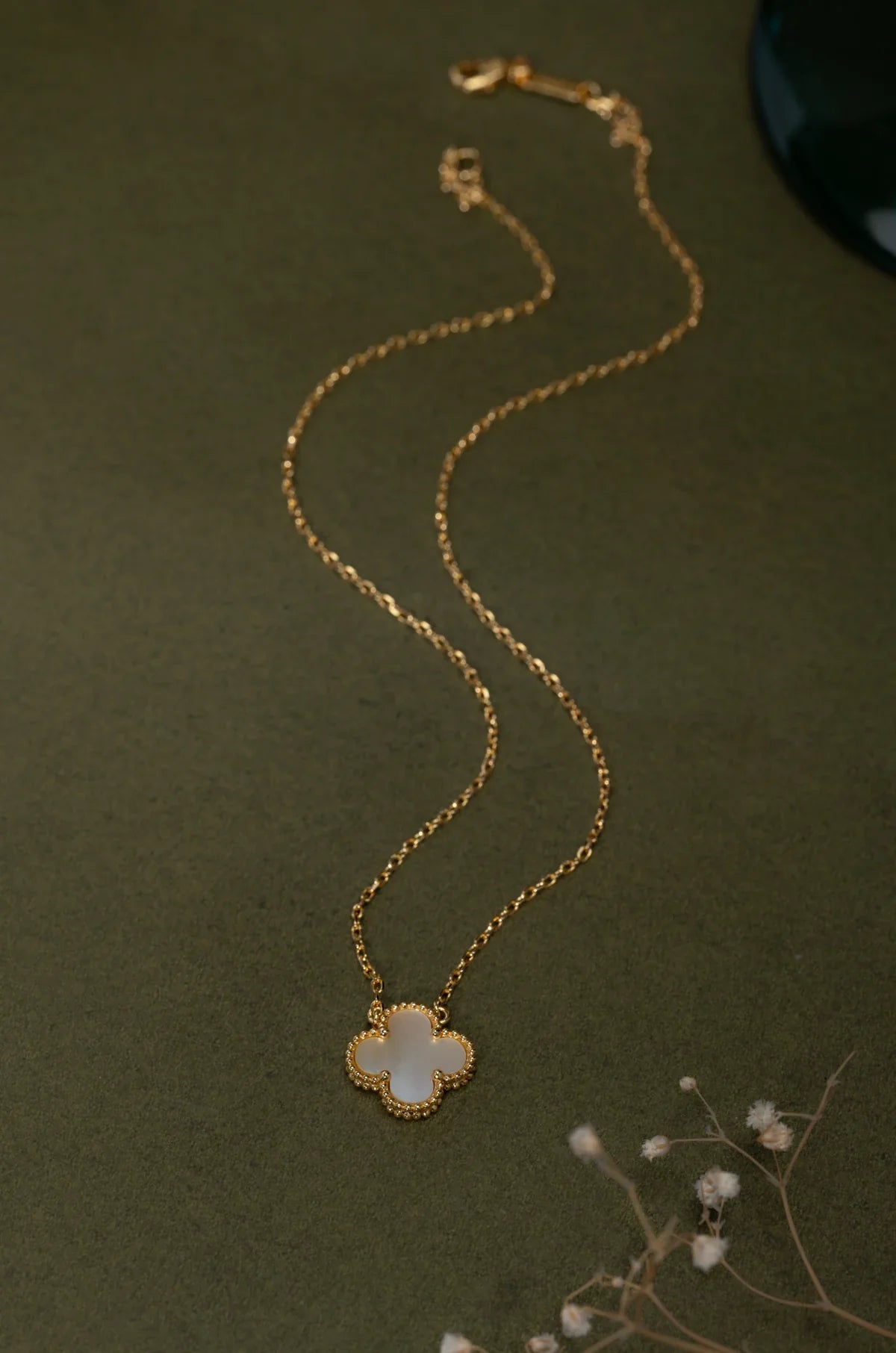White Gem Neckchain