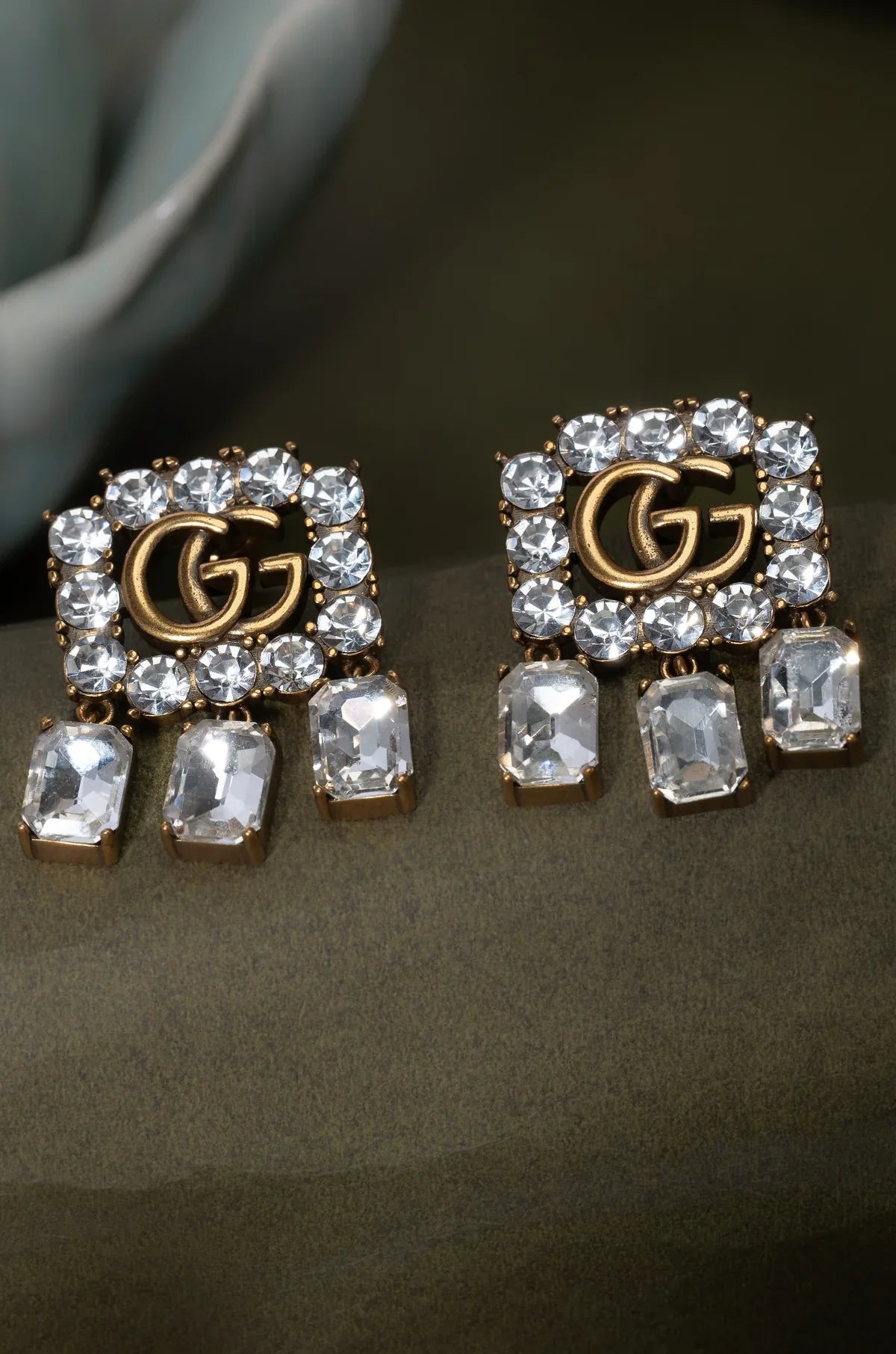 Symbolic Lustre Studs