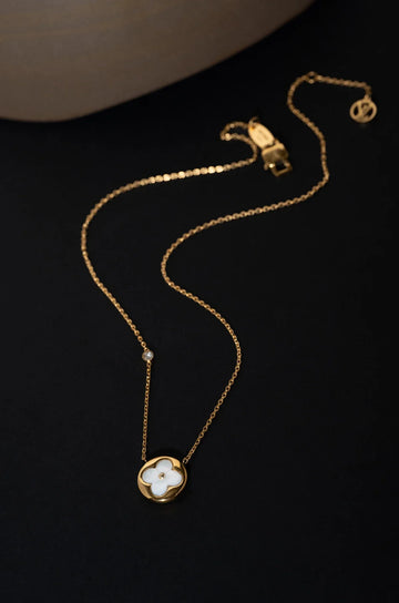 Verdant Charm Elvy Neckchain