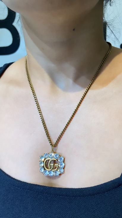 GG CRYSTAL PENDANT
