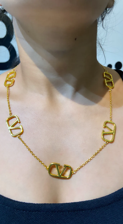VAL GOLD NECKLACE