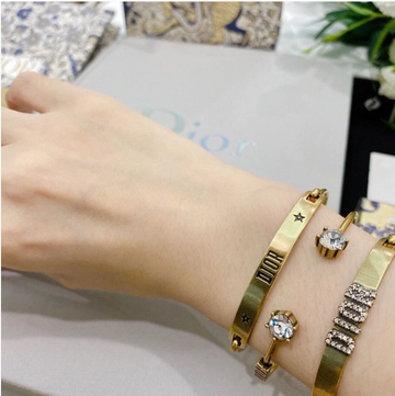 STACK OF 3 BRACELETS