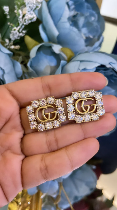 GG CRYSTAL STUDS