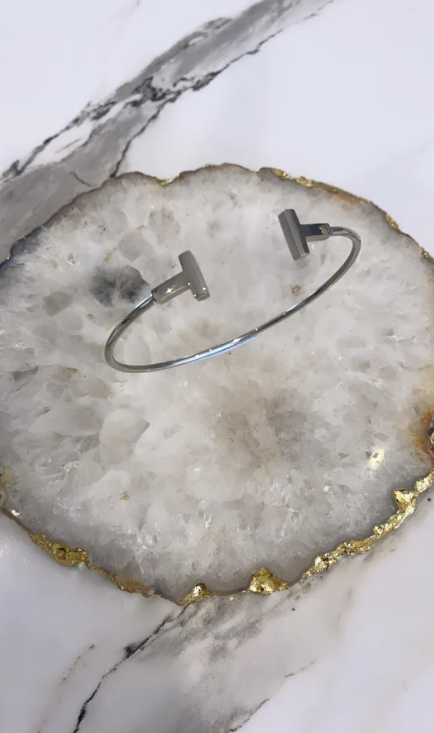The T bracelet