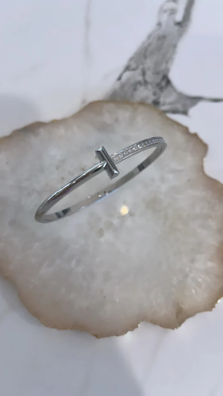 The Diamond T bracelet