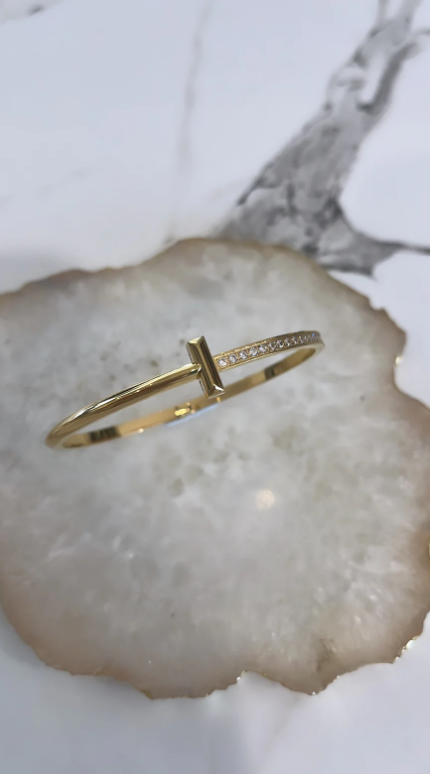 The Diamond T bracelet