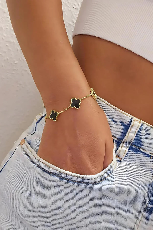 Upabov Black Bracelet Gold Plated showcases elegant design and durability, perfect for any outfit.